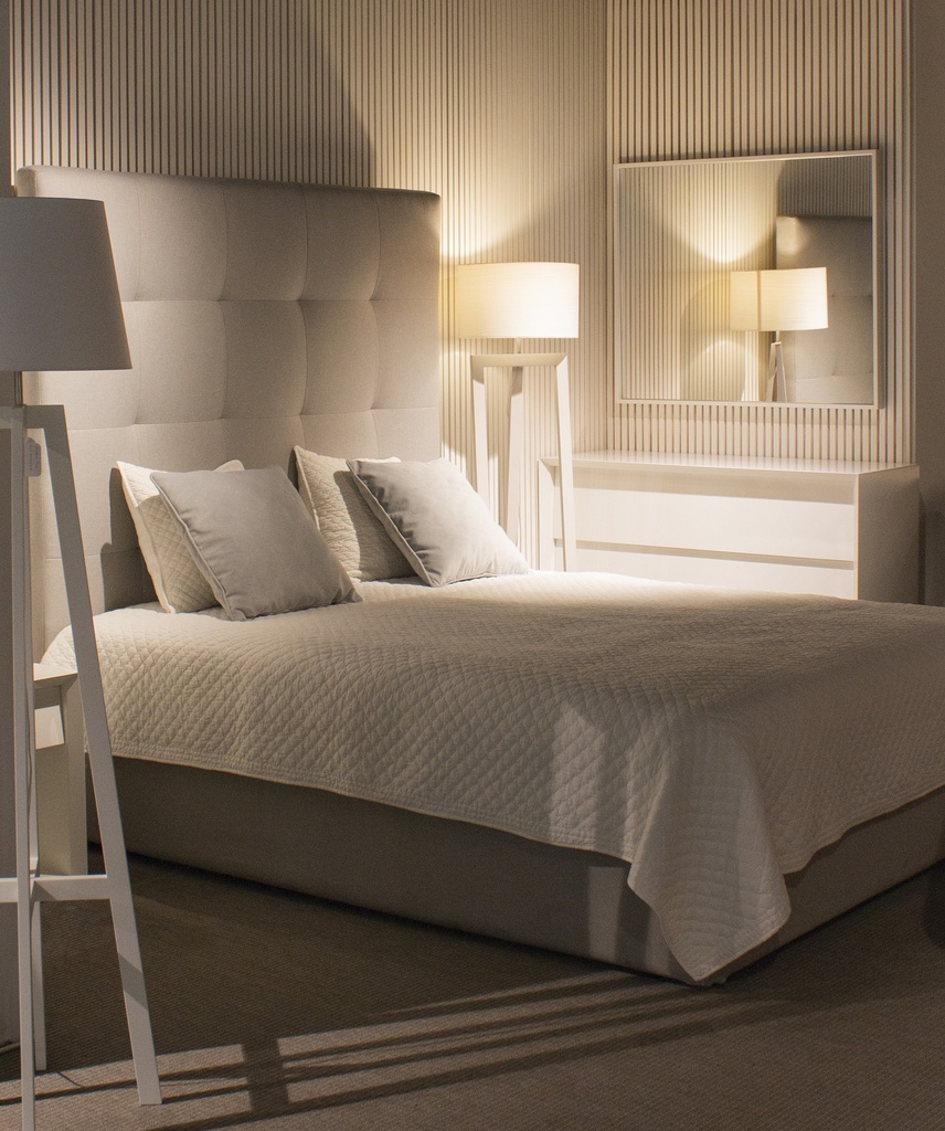 CAMA NEW BERLIN ESTOFADA