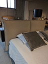 CAMA FORMENTERA ESTOFADA 160*200 TECIDO BRONX CAMEL