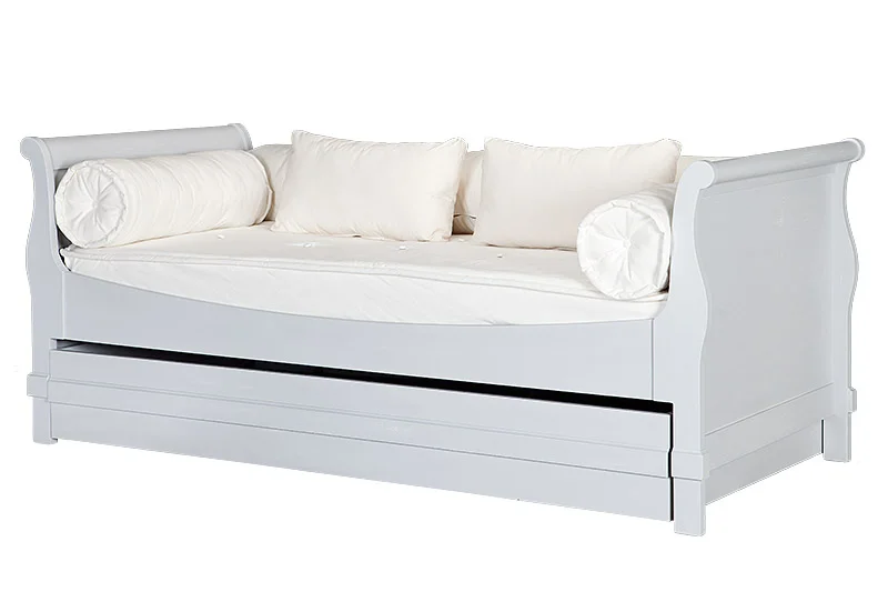 Cama Bateau Bicama com gavetão e almofadas, vista a três quartos